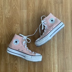 CONVERSE // Pink Platform Sneakers